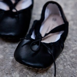 Freestyle Black Toddler Girl Ballet Slipper